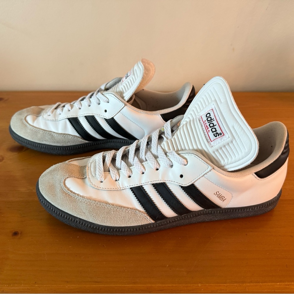 adidas Men's Samba Classic Indoor Soccer Shoes Size 11